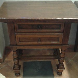 Tavolo bolognese in noce epoca XVIII