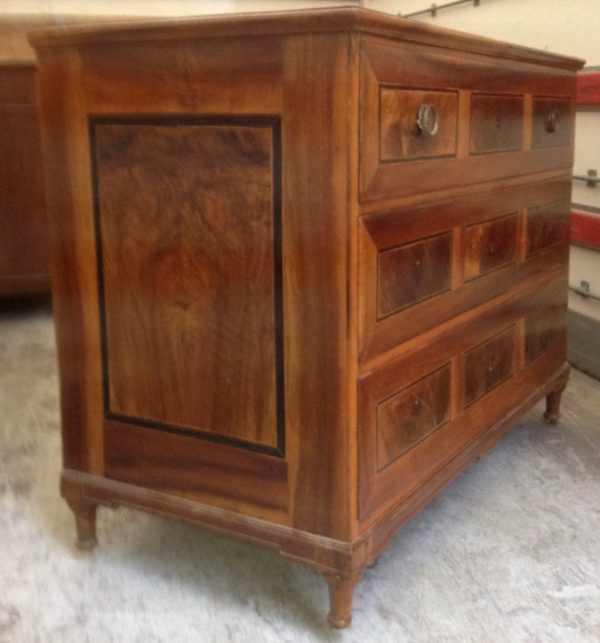 Cassettone Emiliano lastronato XVIII cod. 776 - immagine 2