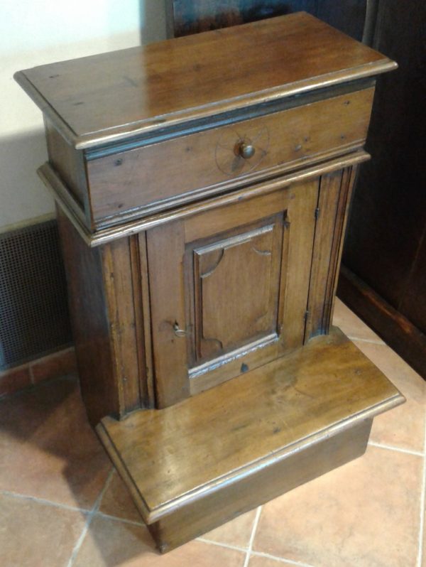 Inginocchiatoio in noce - immagine 2