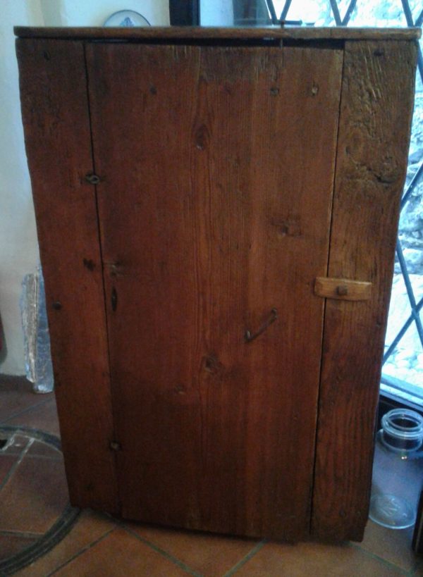 Dispensa Emiliana rustica legno di larice epoca fine 600