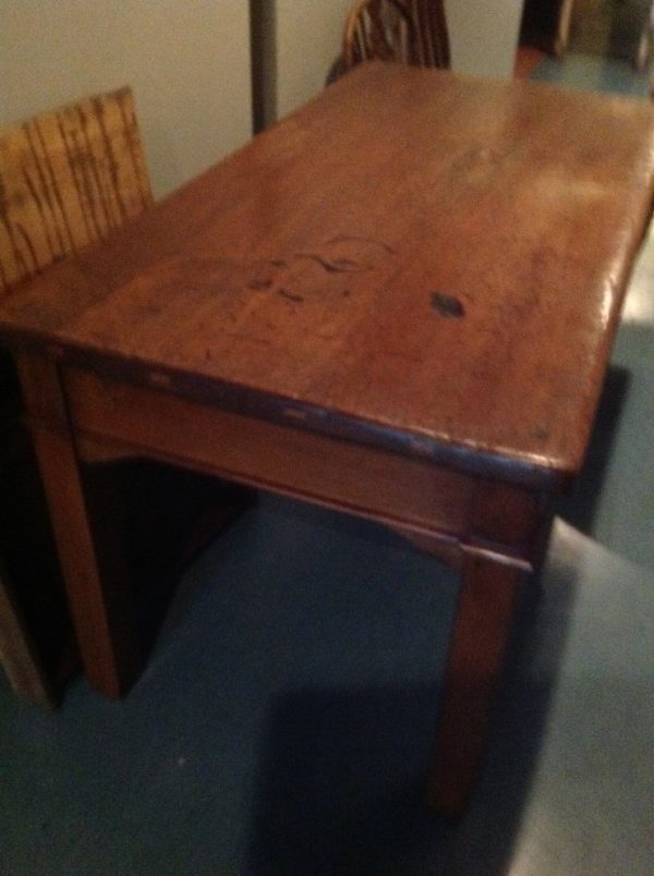 Tavolo rustico piano in castagno telaio gambe in faggio - immagine 3