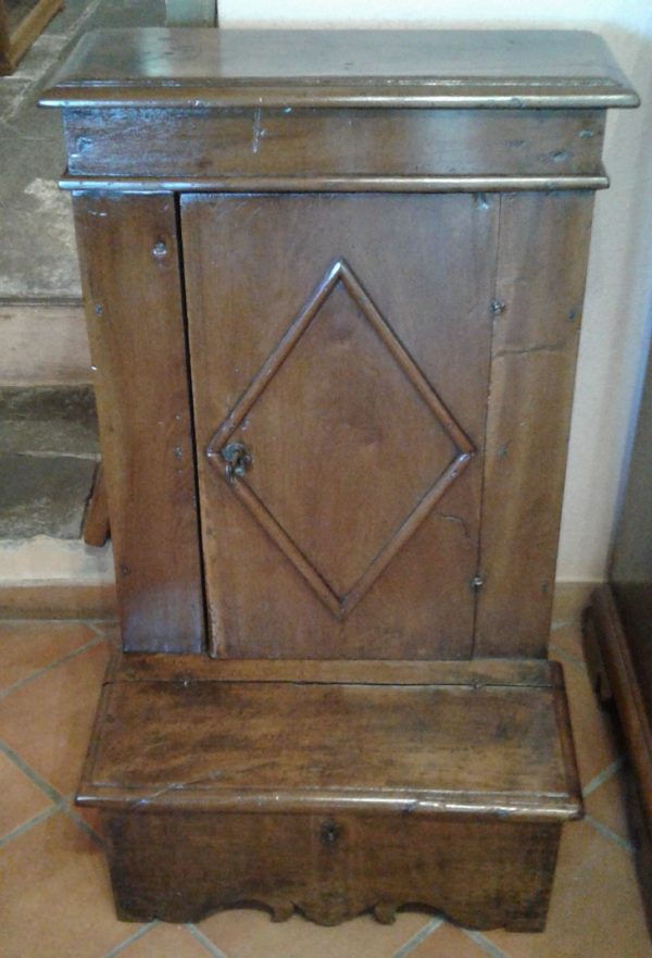 Inginocchiatoio in noce Epoca 700 - immagine 3